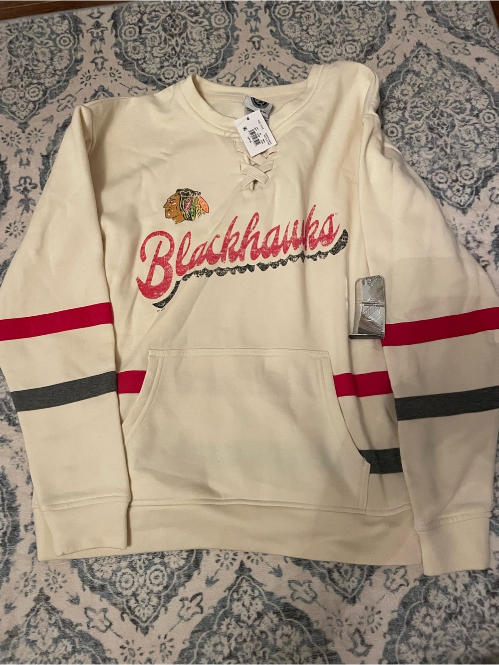 NHL Blackhawks Cream Crewneck Sweatshirt with Red & Gray Stripe Accents
